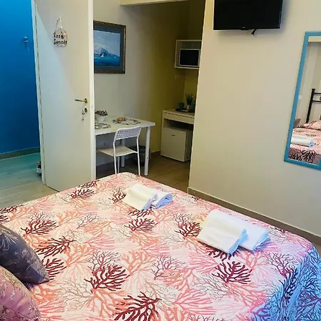 ベッド・アンド・ブレックファスト Enjoy ポンペイ