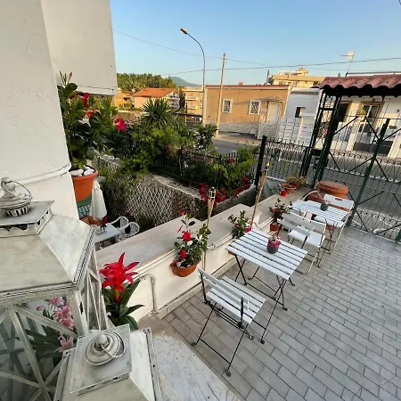 Enjoy ベッド・アンド・ブレックファスト ポンペイ