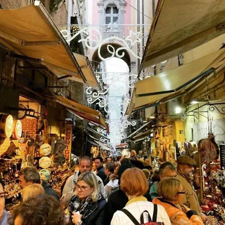 ベッド・アンド・ブレックファスト Enjoy ポンペイ